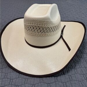 Twister 10X straw hat